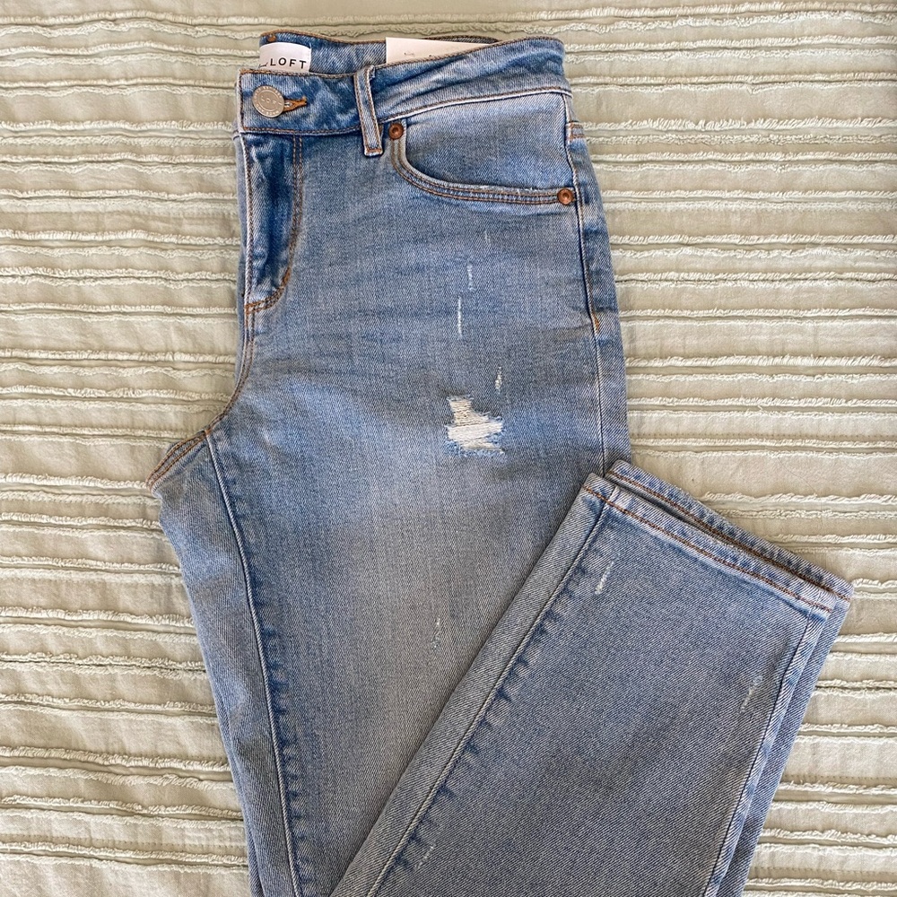 LOFT Distressed Curvy Skinny Crop Jeans - Size 27